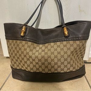 Gucci laidback crafty tote monogram tote bag